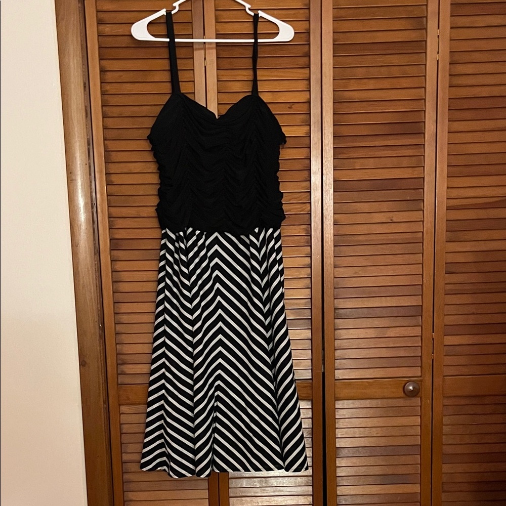 Suzi Chin for Maggy Boutique Black and White Chevron Midi Dress